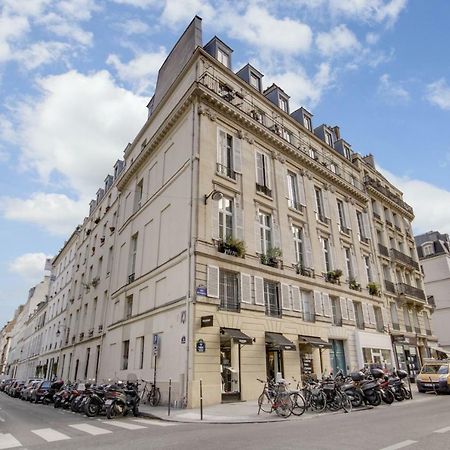 3 People - Place Des Vosges Paris By Weekome Exterior foto