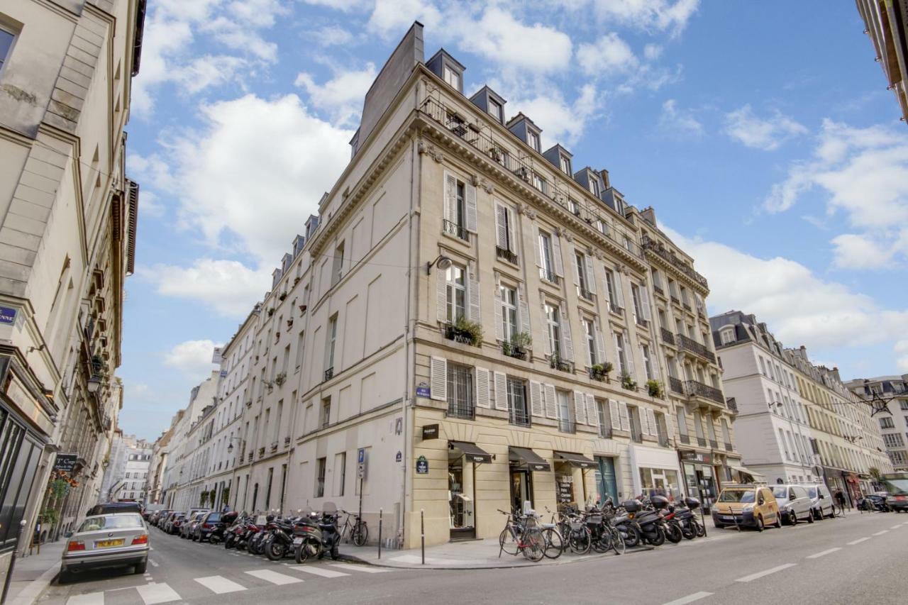 3 People - Place Des Vosges Paris By Weekome Exterior foto